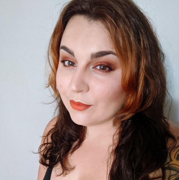 Meet your Posher, Dani - Picture 1 of 1